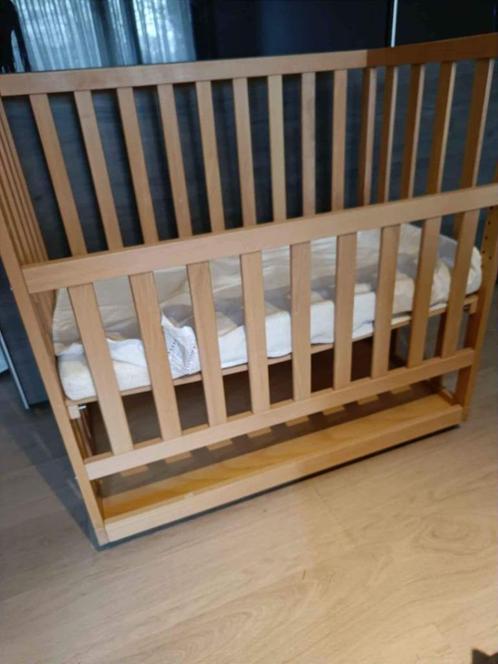 Childhome houten co sleeper, Enfants & Bébés, Berceaux & Lits, Utilisé, Berceau, Enlèvement