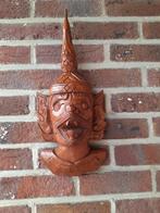 Houten sculptuur, Ophalen