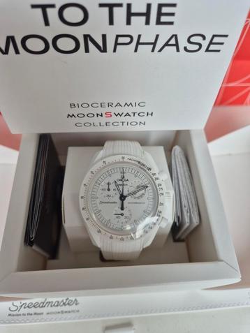 Ongedragen moonswatch snoopy moonphase met betere armband beschikbaar voor biedingen