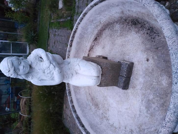 Bloembak - fontein met beeld, Tuin en Terras, Waterpartijen en Fonteinen, Zo goed als nieuw, Fontein, Ophalen