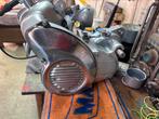 4.3 flandria, Motoren, Ophalen