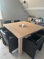 Tafel en 8 stoelen op wieltjes 150 x 150 uittrekbaar, Huis en Inrichting, Ophalen, Gebruikt, 6 tot 8 stoelen