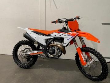 KTM 350 SX-F 2023 beschikbaar voor biedingen