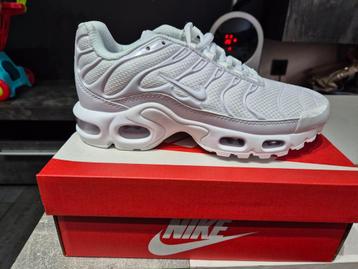 NIKE AIR TN NEUVE POINTURE 37, Neuf, Enlèvement ou Envoi, Nike, Blanc