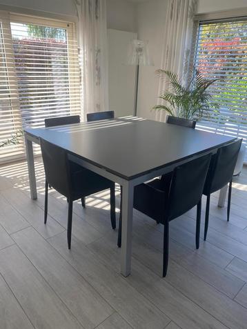Tafel 150 x 150 cm grijs, Huis en Inrichting, Tafels | Eettafels, Ophalen, Zo goed als nieuw