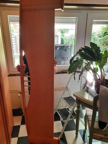 Complete slaapkamer beschikbaar voor biedingen
