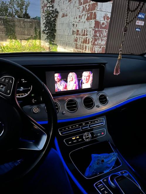 Mercedes E220d 94000km ful options, Auto's, Mercedes-Benz, Particulier, E-Klasse, Diesel, Euro 6, 5 deurs, Automaat, Zilver of Grijs