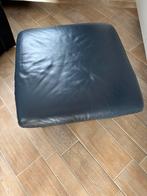 Lederen poef 74 op 74 cm en 40 H, Ophalen, Gebruikt, Vierkant, Leer