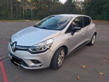 Renault clio 1.2, Auto, Essence  beschikbaar voor biedingen