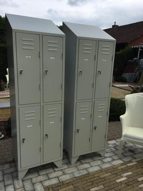 Degelijke 4 - deurs lockers / lockerkasten / kledingkasten, Huis en Inrichting, Kasten | Lockerkasten, Gebruikt, Ophalen