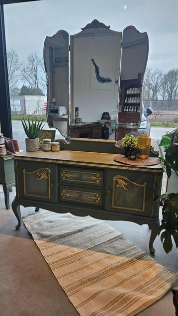 Bridgerton Stijl Make-up Tafel beschikbaar voor biedingen