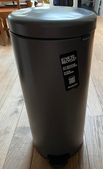 Brabantia Newicon pedaalemmer 30 liter platinum