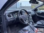 Volvo V60 2.4 D6 AWD Plug-In Hybrid Summum | Leder | Pano |, Auto's, Volvo, Automaat, Zwart, 48 g/km, Zwart