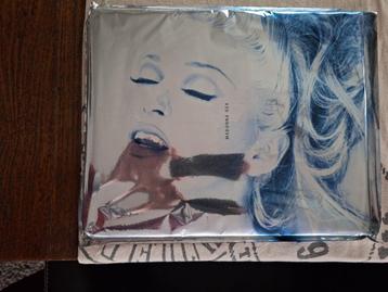 MADONNA SEX BOOK 1992 UK VERSION beschikbaar voor biedingen