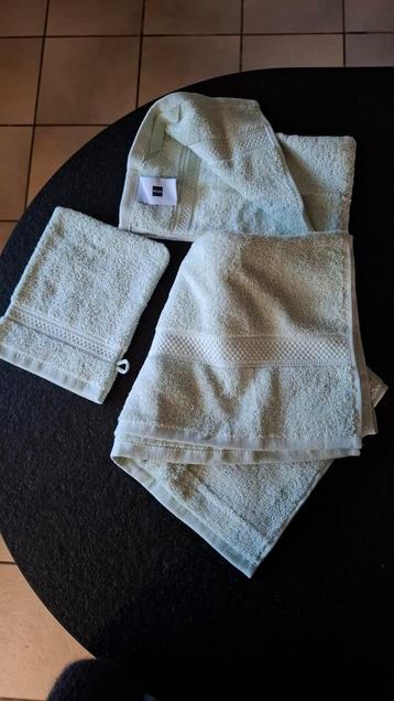 Washandje,gastendoekje en handdoek van Hema, Huis en Inrichting, Ophalen of Verzenden, Nieuw, Handdoek