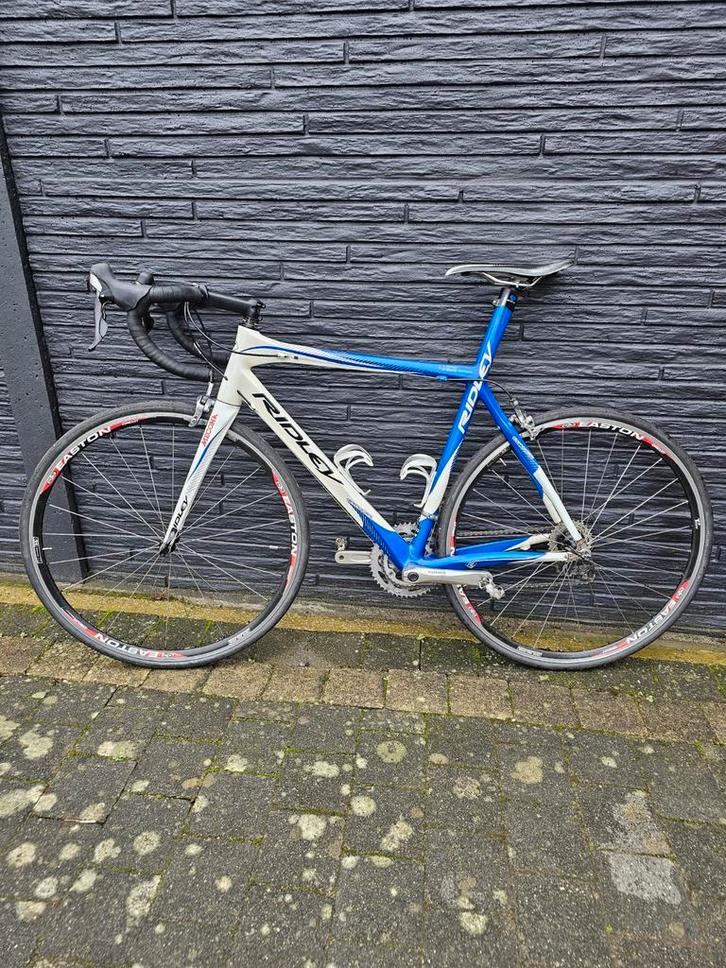 Vélo de route entièrement en carbone Ridley Damocles, Shiman, Vélos & Vélomoteurs, Vélos | Vélos de course, Utilisé, Hommes, Autres marques