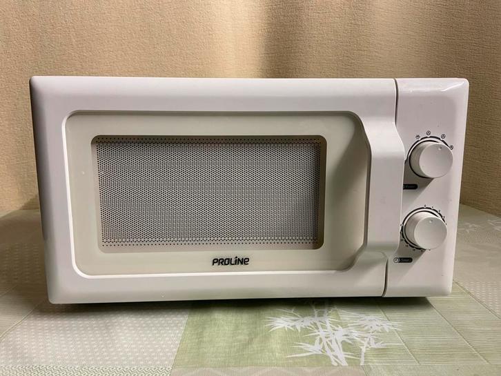 Microgolfoven Proline, Elektronische apparatuur, Microgolfovens, Gebruikt, Vrijstaand, Microgolfoven, Draaiplateau, Ophalen