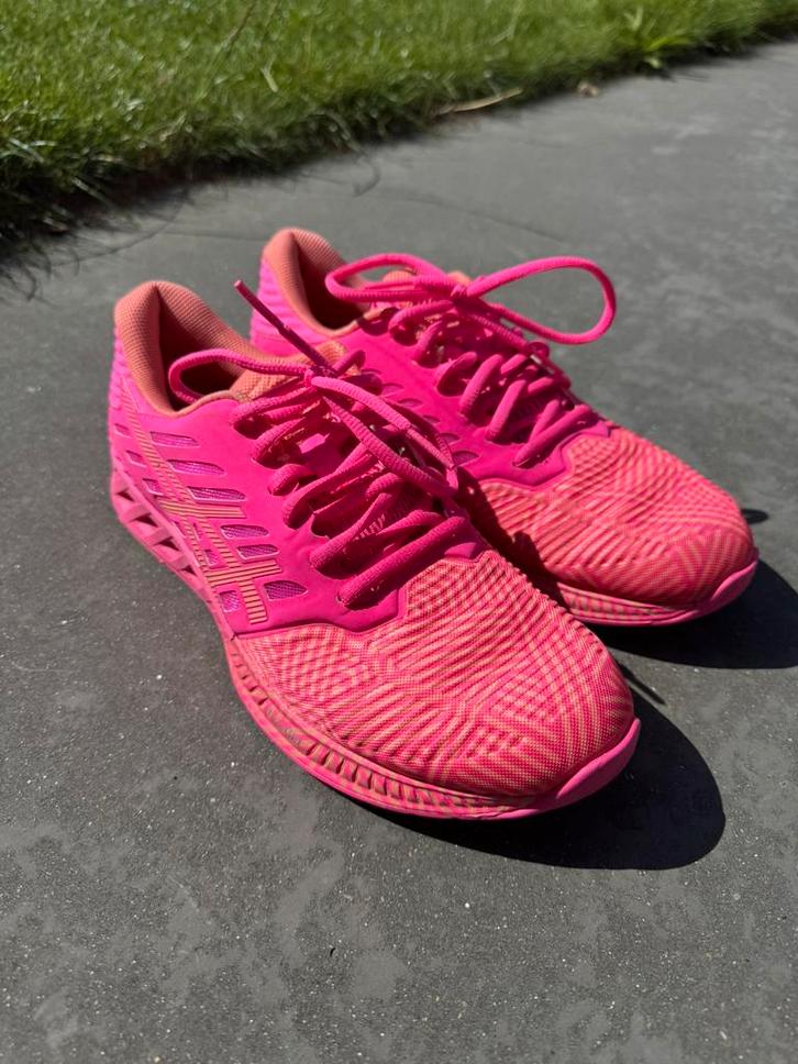 Dames - Asics FuzeX T6K8N - maat 40,5 loopschoenen, Sport en Fitness, Loopsport en Atletiek, Zo goed als nieuw, Hardloopschoenen