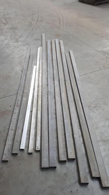 Regels, aluminium profiel beschikbaar voor biedingen