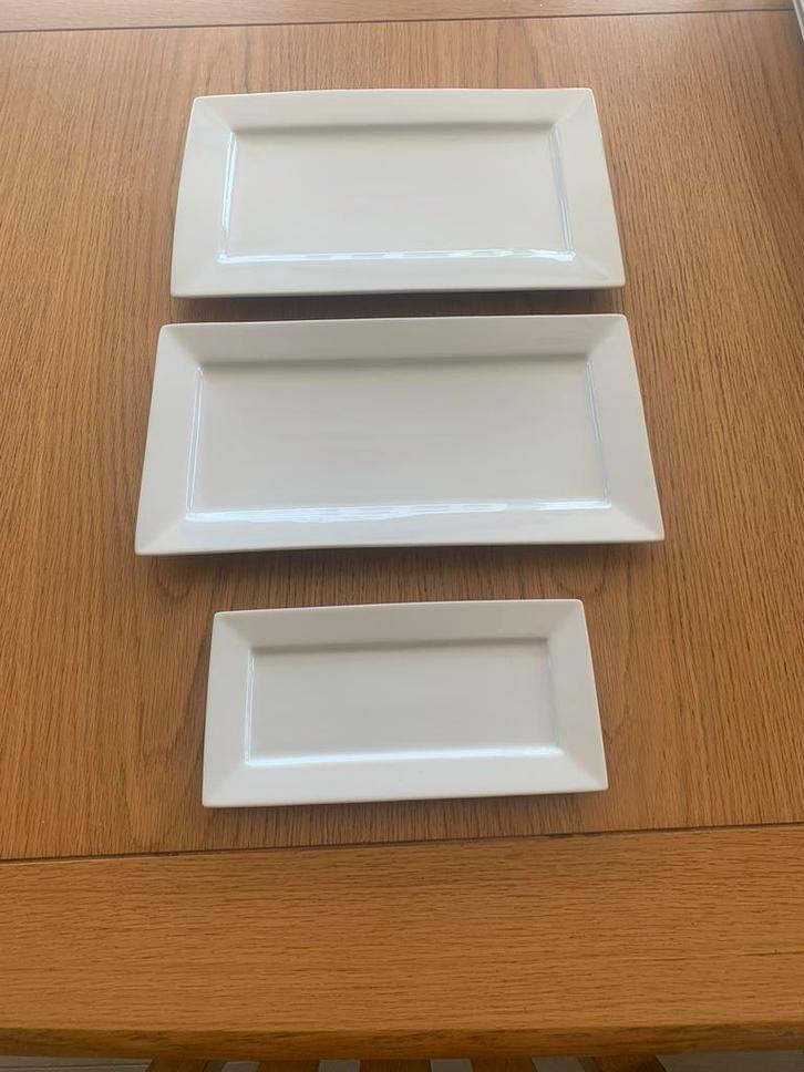 Gezellige en trendy rechthoekige borden, Huis en Inrichting, Keuken | Servies, Zo goed als nieuw, Ophalen