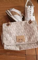 Sac et basket Michael Kors 38, Enlèvement