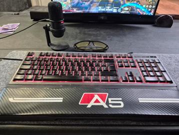 Razer Chroma Ornata  beschikbaar voor biedingen