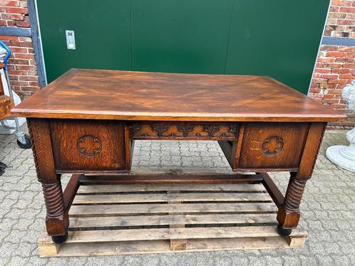 Prachtig gebruikt nostalgisch antiek eiken bureau, fors in f, Antiek en Kunst, Antiek | Meubels | Kasten, Ophalen of Verzenden