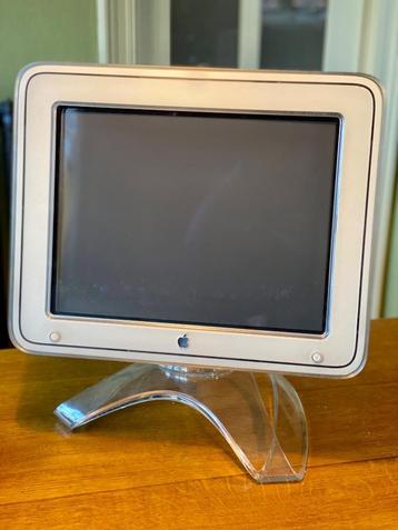 apple 17” CRT studio display g4 disponible aux enchères