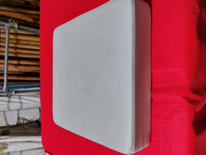 Flexfurn Kubo leren kussens (zitvlak) wit & zwart, Huis en Inrichting, Barkrukken, Zo goed als nieuw, Ophalen