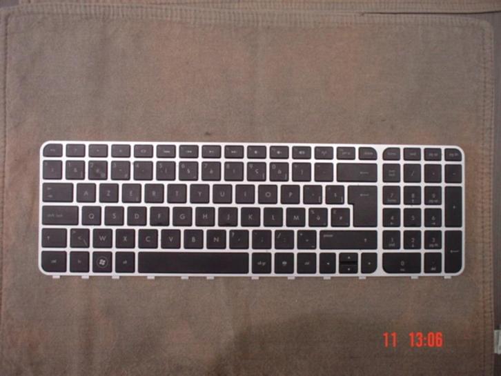 Toetsenbord HP Pavilion M6, Computers en Software, Accu's en Batterijen, Zo goed als nieuw, Ophalen of Verzenden