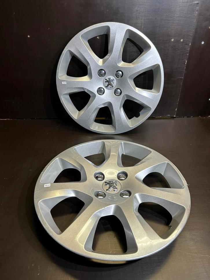 2 wieldoppen Peugeot 3008.5008 17", Auto diversen, Wieldoppen, Zo goed als nieuw, Ophalen of Verzenden