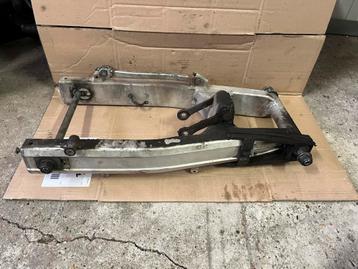 suzuki sv 650 achterbrug beschikbaar voor biedingen