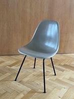 4 vintage chairs Herman Miller -Charles & Ray Eames 1960`s, Grijs, Vier, Kunststof, Gebruikt