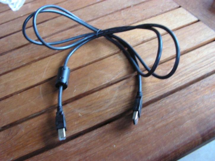 Câble USB 180 cm., Informatique & Logiciels, Pc & Câble réseau, Comme neuf, Enlèvement ou Envoi