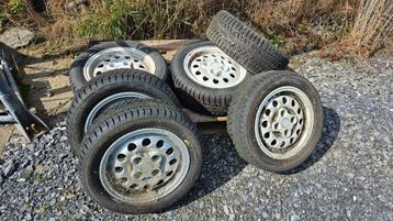 8 Peugeot 205 GTI 1600 R14 velgen en Legend Bouc winterbande beschikbaar voor biedingen