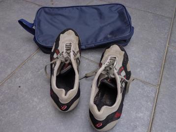 spikes beschikbaar voor biedingen