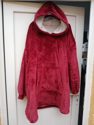 Hoodiedeken bordraux  1 maat beschikbaar voor biedingen