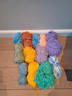 Zacht garen van verschillende kleuren in normale grootte, Hobby en Vrije tijd, Breien en Haken, Ophalen, Zo goed als nieuw, Breien of Haken
