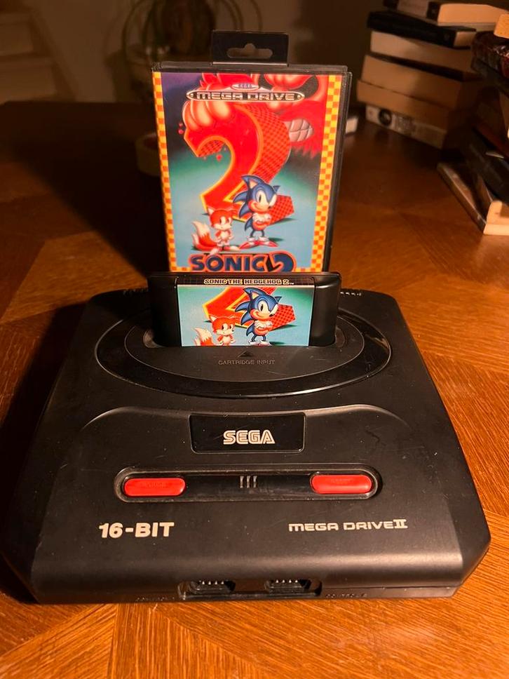 Sega Mega Drive II + Sonic 2 + Kid Chameleon, Games en Spelcomputers, Spelcomputers | Sega, Zo goed als nieuw, Mega Drive, Ophalen