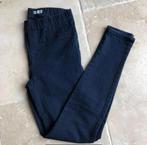 Jeans femme Kiabi, Enlèvement, Porté