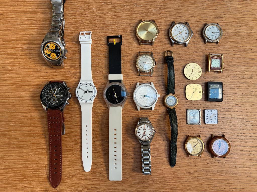 Lot de montres, boîtiers, mouvements et bracelets, Bijoux, Sacs & Beauté, Montres | Anciennes | Antiquités, Montre-bracelet, Enlèvement ou Envoi
