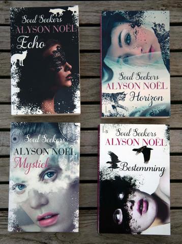Reeks van Alyson Noël beschikbaar voor biedingen