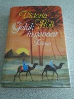 Roman - Geluk in gevaar (Victoria Holt), Boeken, Ophalen of Verzenden
