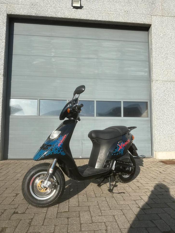 Piaggio typhoon X-Race “collectors item”, Fietsen en Brommers, Scooters | Piaggio, Zo goed als nieuw, Klasse B (45 km/u), Tweetakt