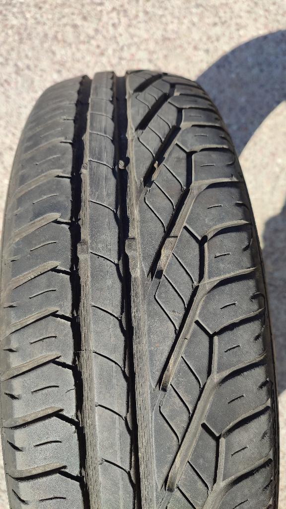 PNEU UNIROYAL RAINEXPERT 3, Auto-onderdelen, Banden en Velgen, Band(en), Zomerbanden, 15 inch, 175 mm, Personenwagen, Gebruikt