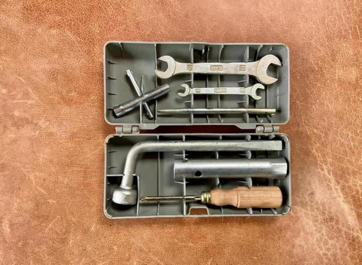 Originele authentieke gereedschapset klassieke Fiat, Auto-onderdelen, Overige Auto-onderdelen, Ophalen