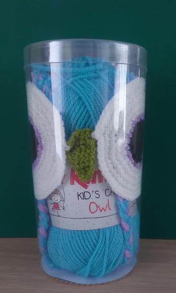 Kit pour bonnet au crochet "Kid's cap" Hibou turquoise disponible aux enchères