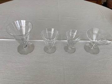 Vintage kristal glazen 1940. 55-delig beschikbaar voor biedingen