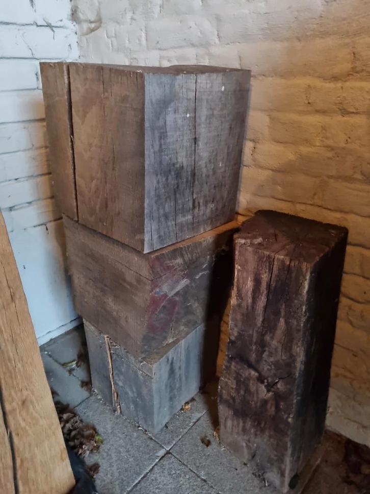 Vol eiken sokkels, zuilen, blokken, Bricolage & Construction, Bois & Planches, Comme neuf, Poutre, Chêne, Moins de 200 cm, 25 à 50 mm