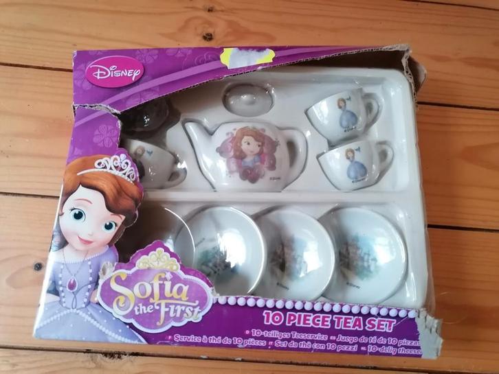 Disney Sofia the first thee set voor poppen porselein, Kinderen en Baby's, Speelgoed | Poppen, Ophalen
